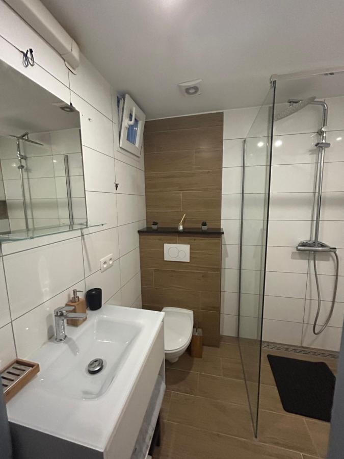 Elegance & Comfort Brand New Near To Atomium Apartment